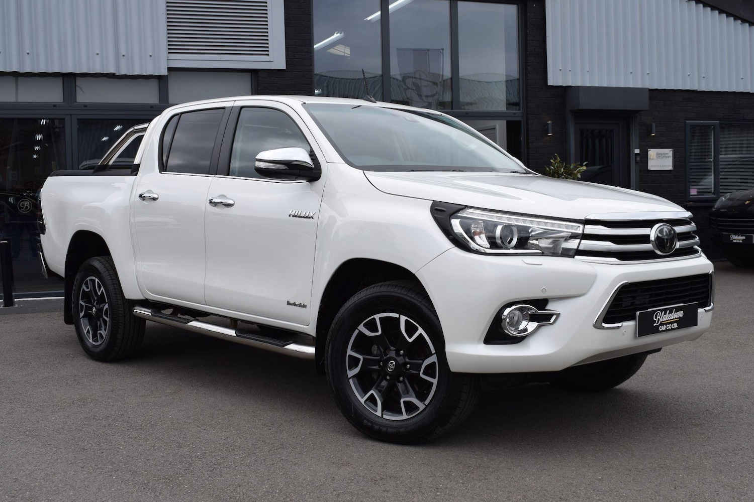 Used Toyota Hilux 2017 for sale - 76613238: Photo 3