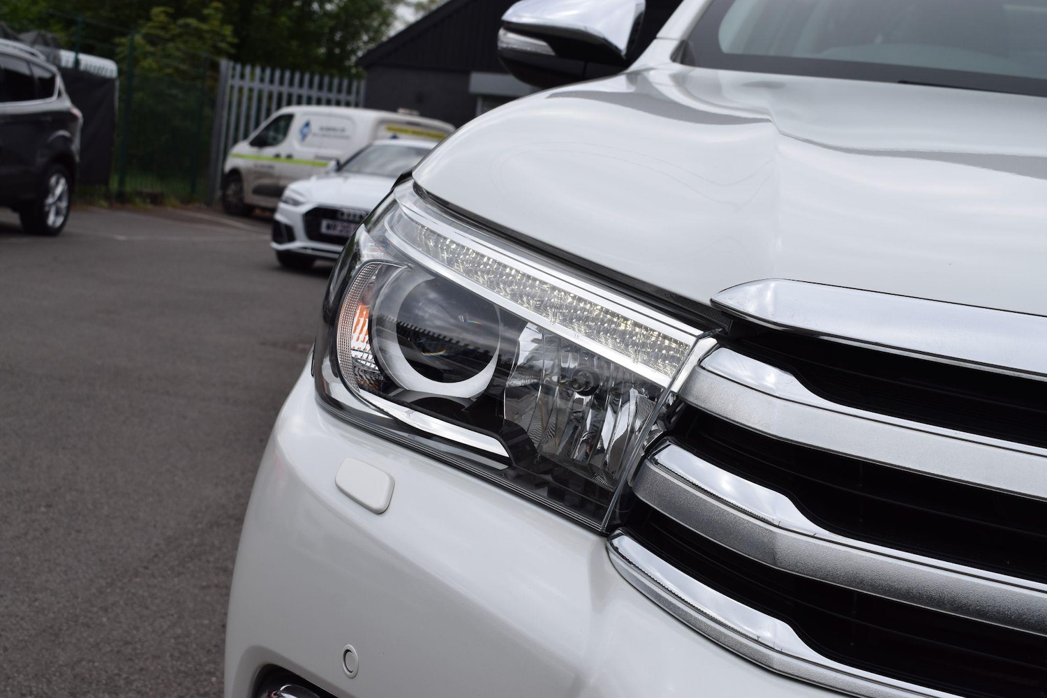 Used Toyota Hilux 2017 for sale - 76613238: Photo 35