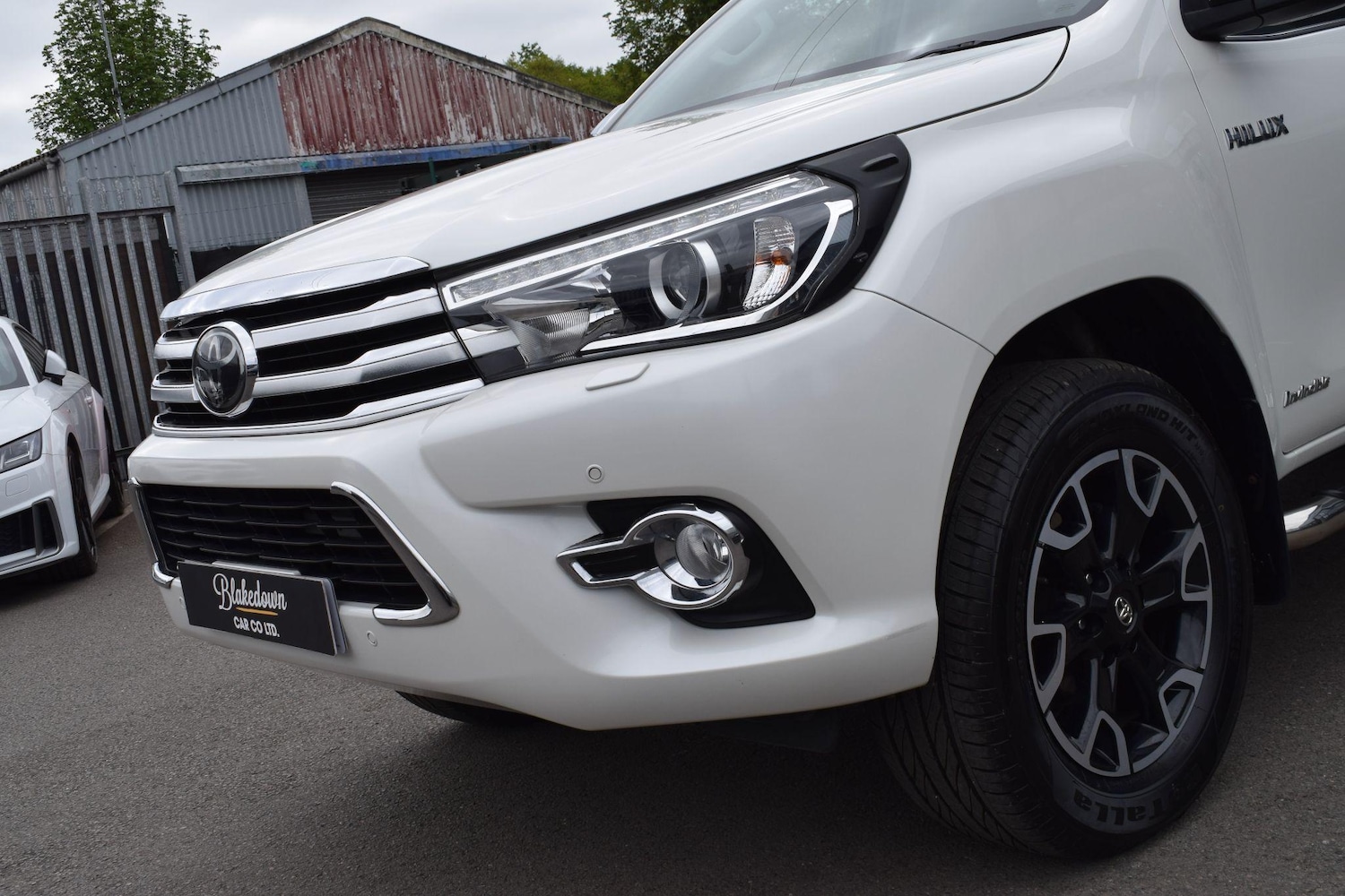 Used Toyota Hilux 2017 for sale - 76613238: Photo 37