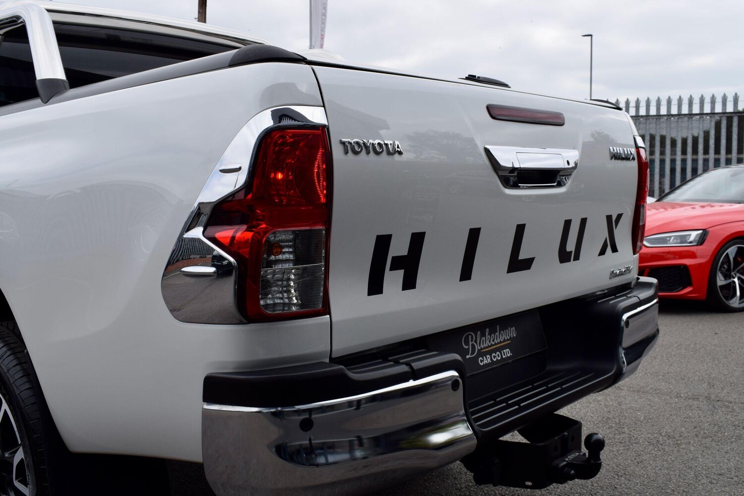 Used Toyota Hilux 2017 for sale - 76613238: Photo 43