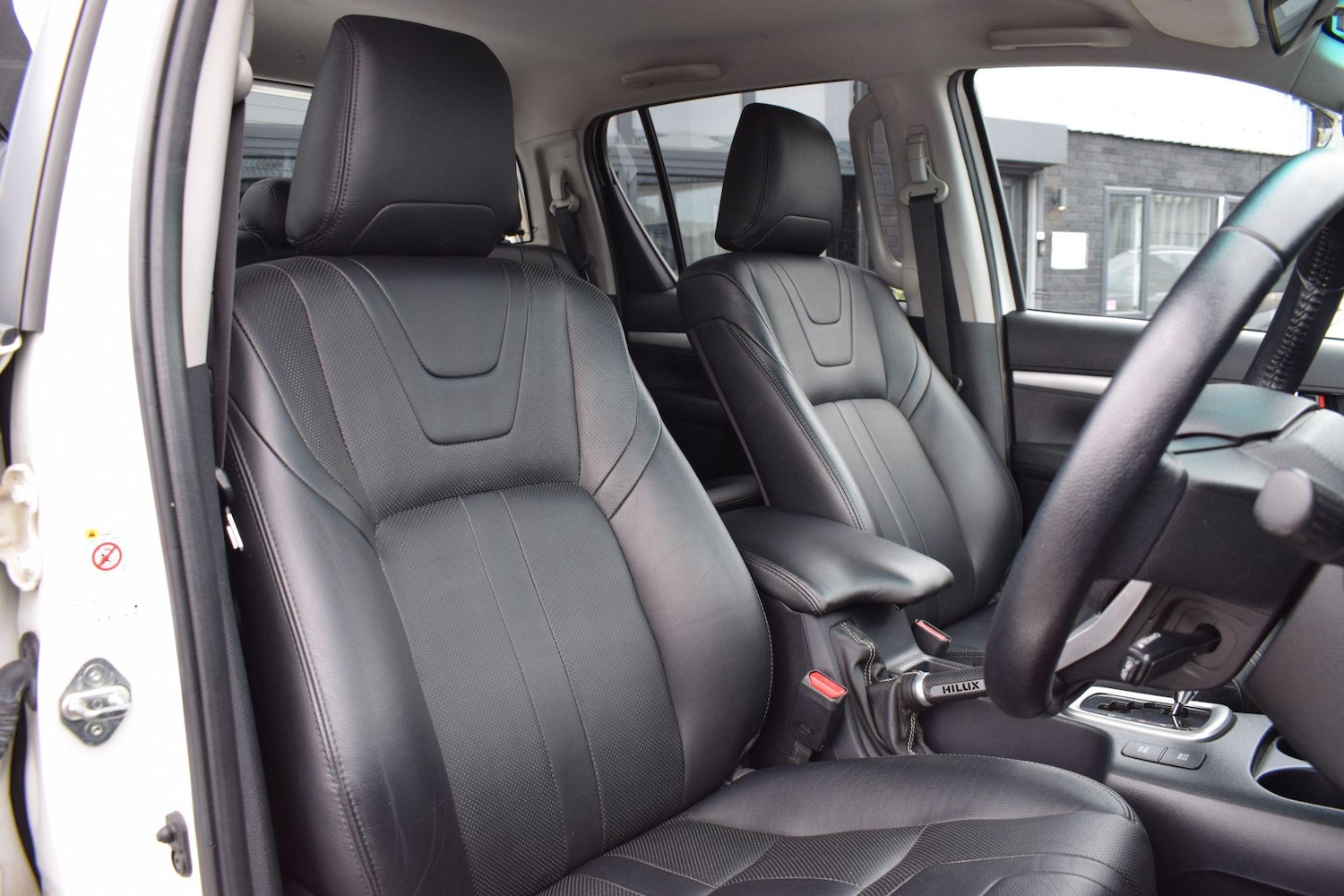 Used Toyota Hilux 2017 for sale - 76613238: Photo 7