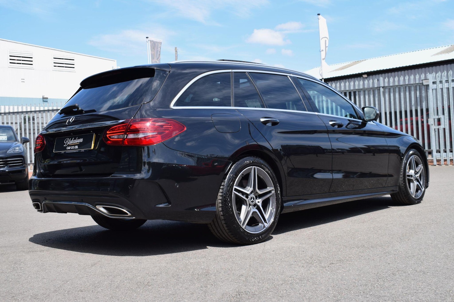 Used Mercedes-Benz C Class 2019 for sale - 76246730: Photo 4