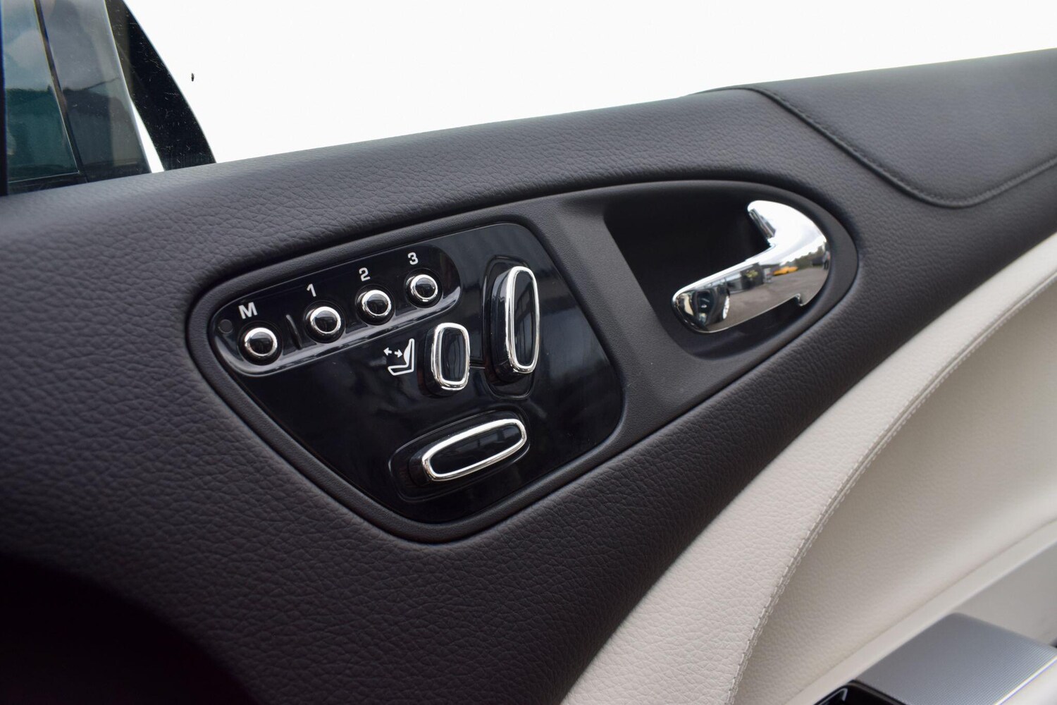 Used Jaguar XK 2013 for sale - 77737914: Photo 16