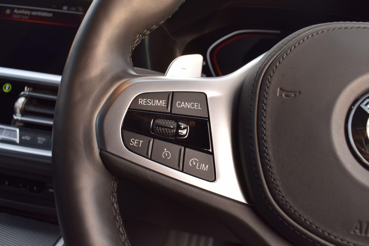 Used BMW 3 Series 2022 for sale - 76527607: Photo 15