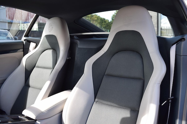 Used Porsche 718 Cayman 2018 for sale - 76094953: Photo 10