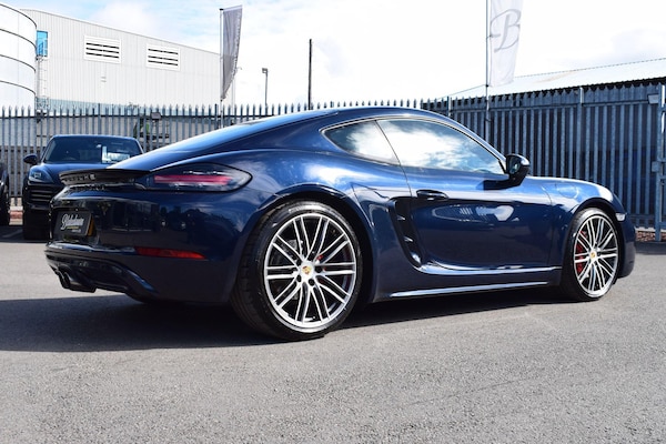 Used Porsche 718 Cayman 2018 for sale - 76094953: Photo 4