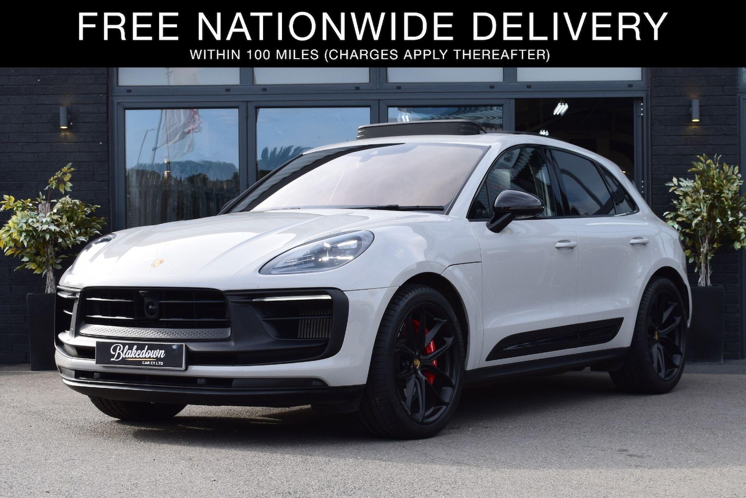 Used Porsche Macan 2023 for sale - 76137755: Photo 1
