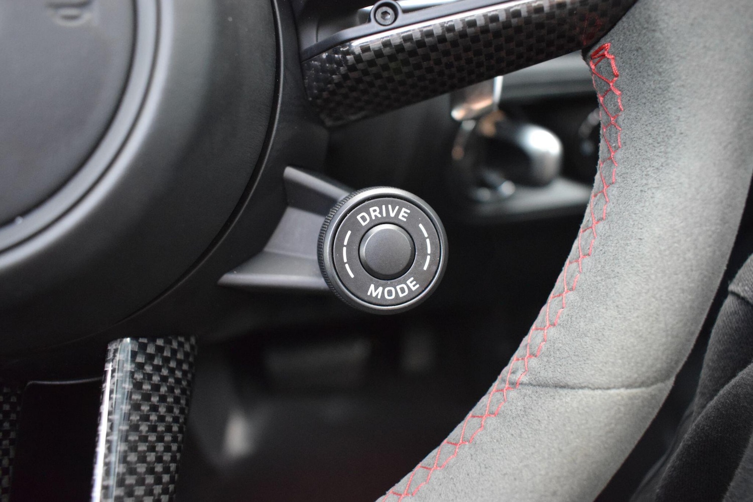 Used Porsche Macan 2023 for sale - 76137755: Photo 23