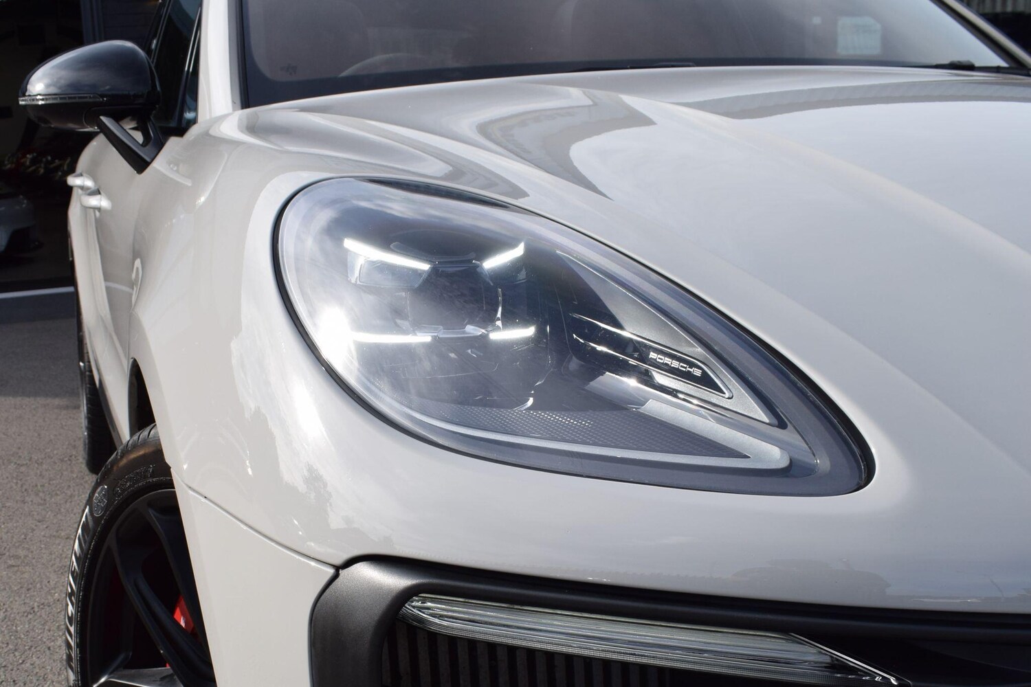 Used Porsche Macan 2023 for sale - 76137755: Photo 36