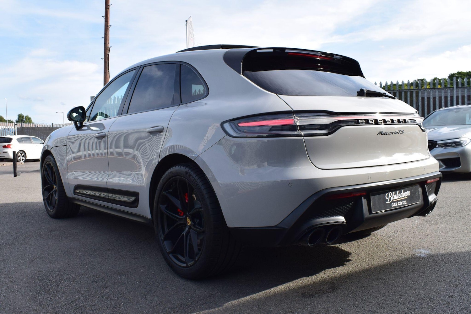 Used Porsche Macan 2023 for sale - 76137755: Photo 4