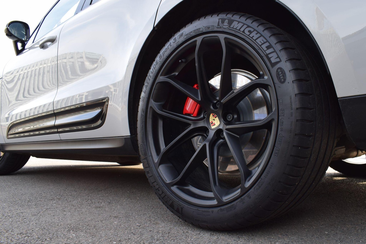 Used Porsche Macan 2023 for sale - 76137755: Photo 43