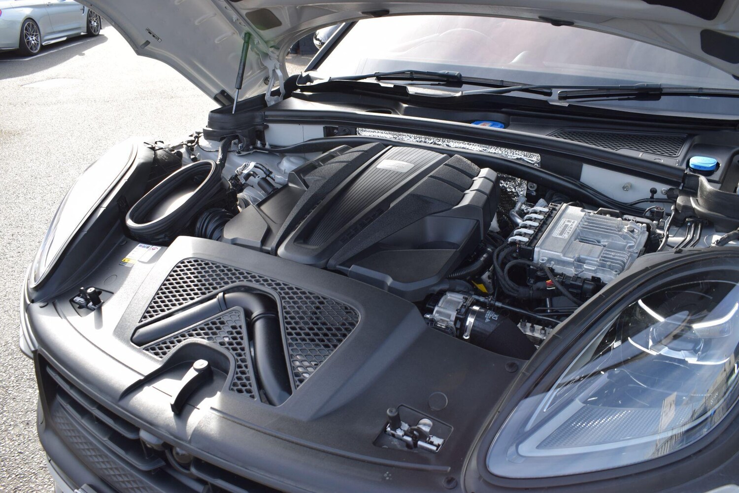 Used Porsche Macan 2023 for sale - 76137755: Photo 49