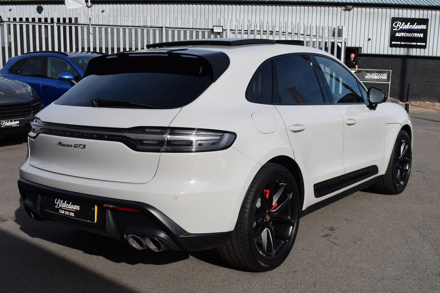 Used Porsche Macan 2023 for sale - 76137755: Photo 6