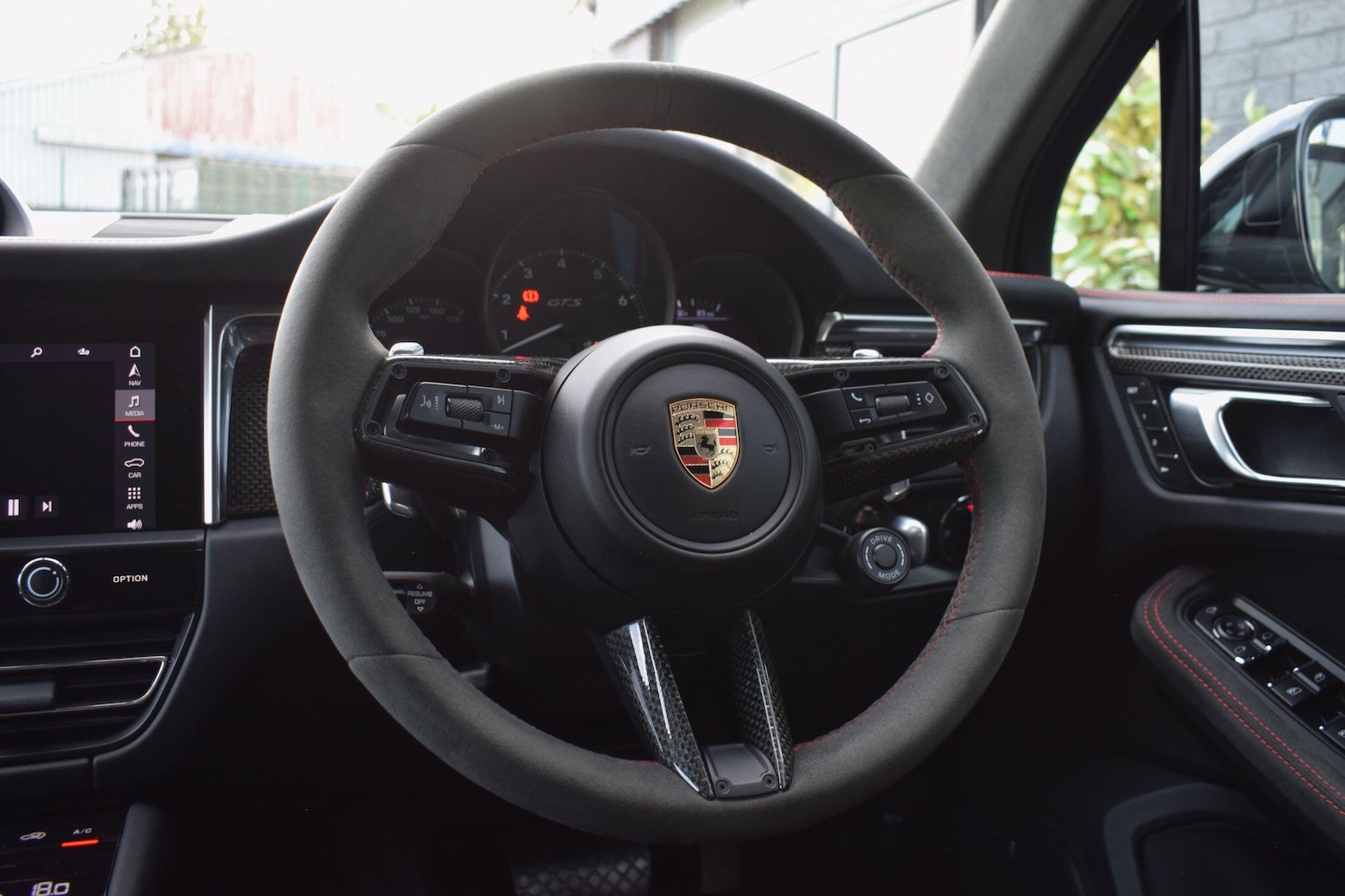 Used Porsche Macan 2023 for sale - 76137755: Photo 8