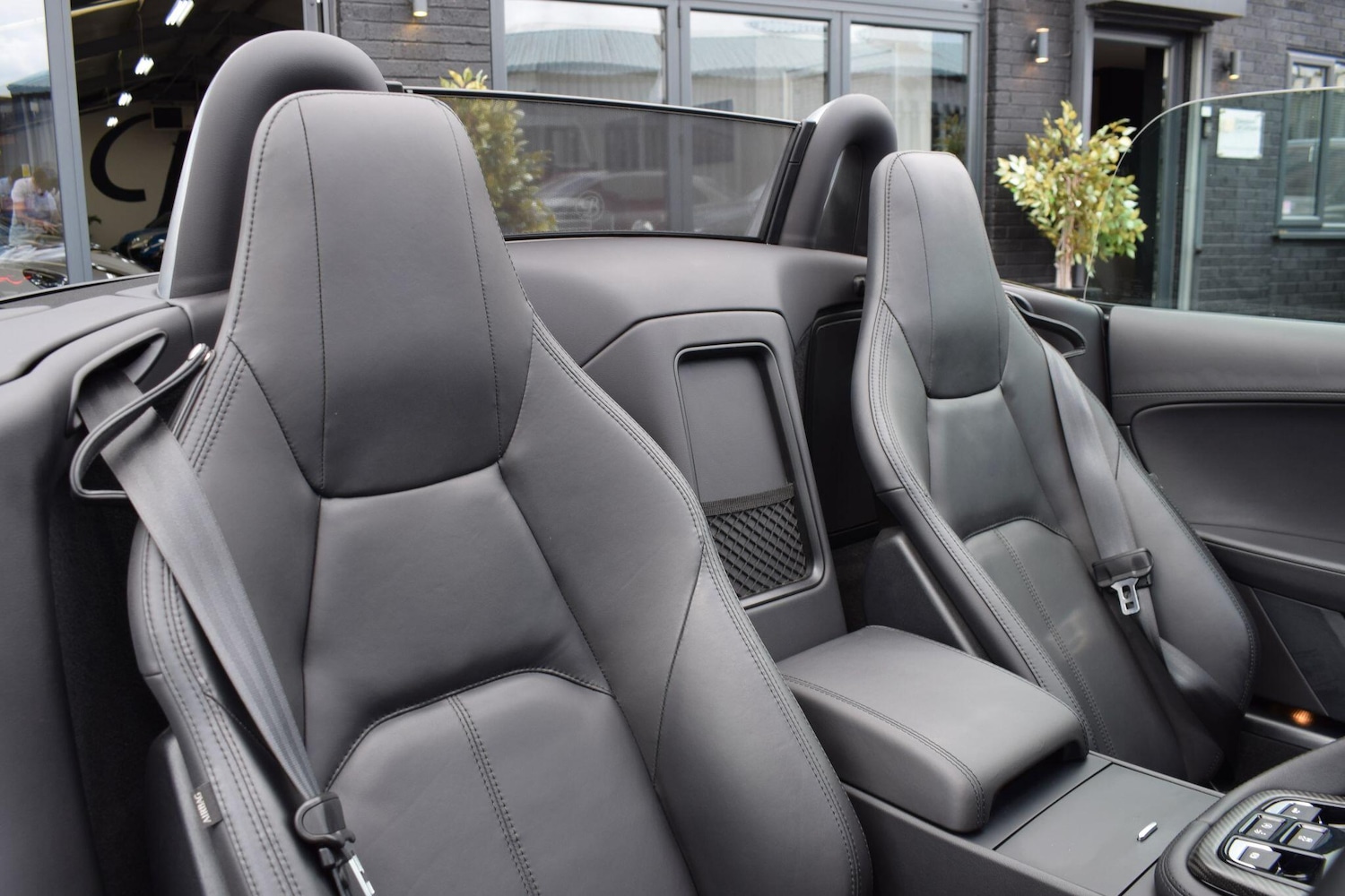 Used Jaguar F-Type 2018 for sale - 76136077: Photo 12