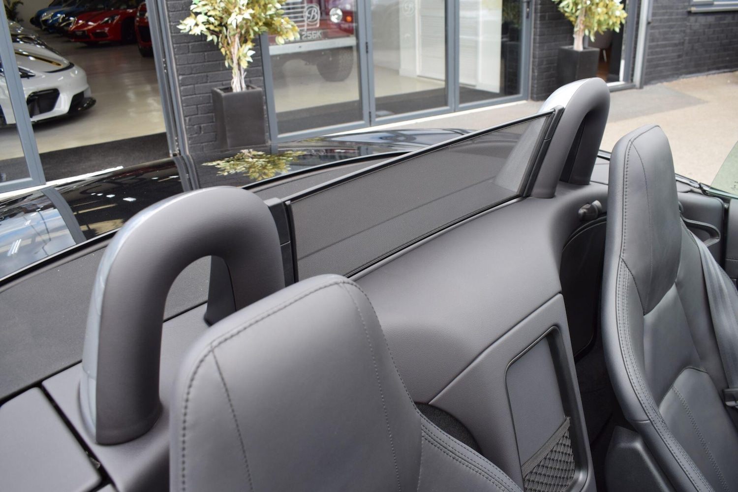 Used Jaguar F-Type 2018 for sale - 76136077: Photo 24