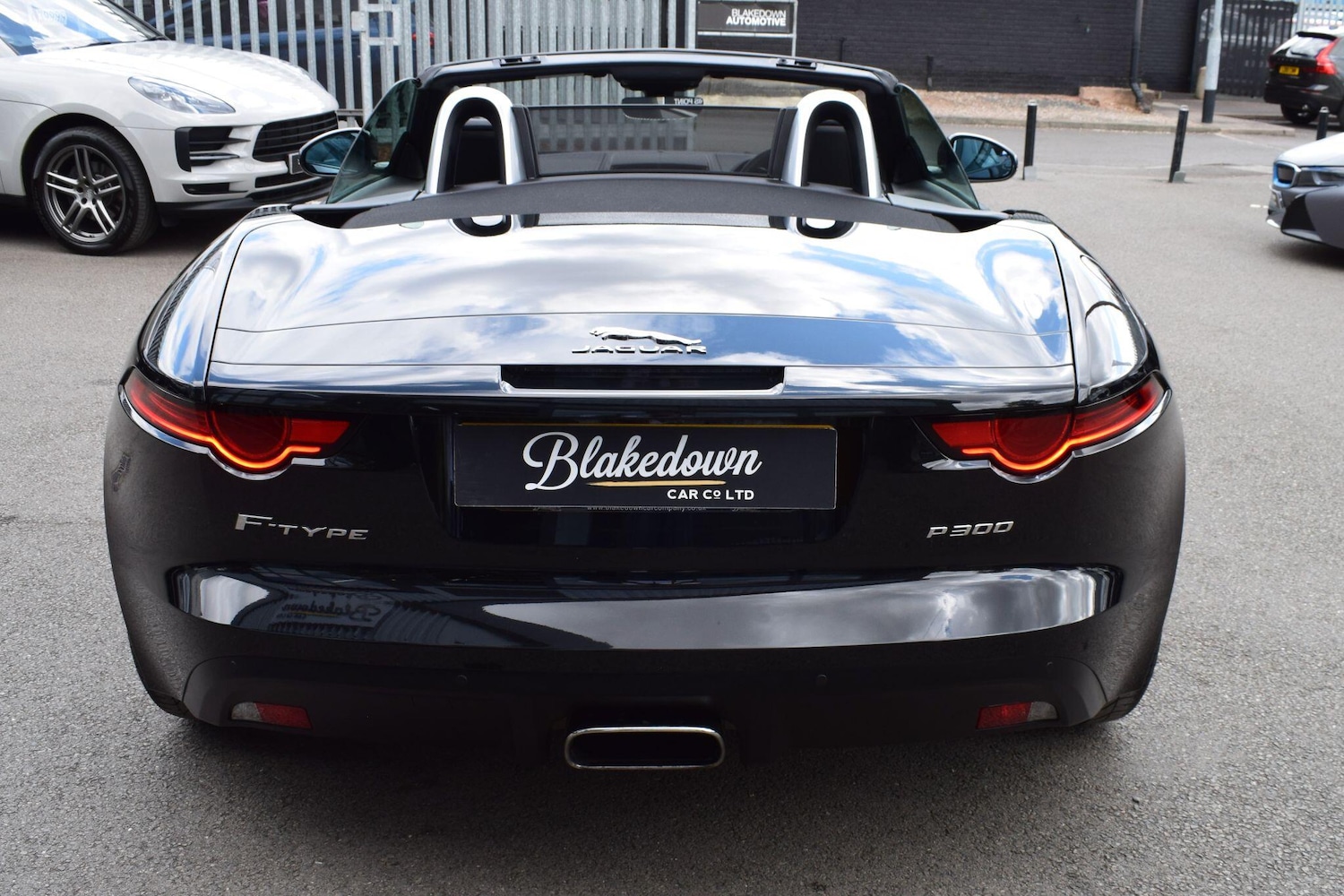 Used Jaguar F-Type 2018 for sale - 76136077: Photo 6