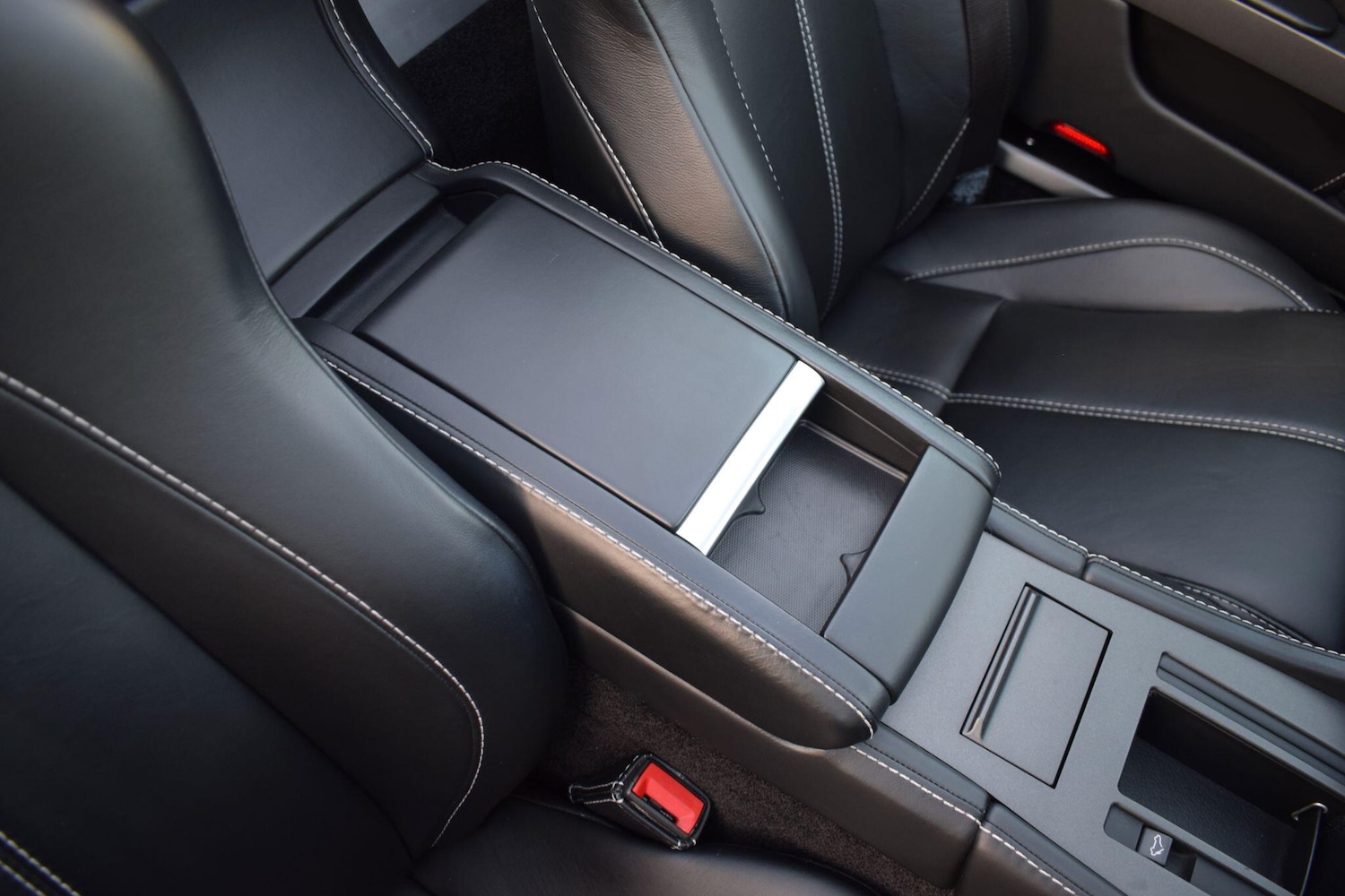 Used Aston Martin Vantage 2014 for sale - 77175498: Photo 26