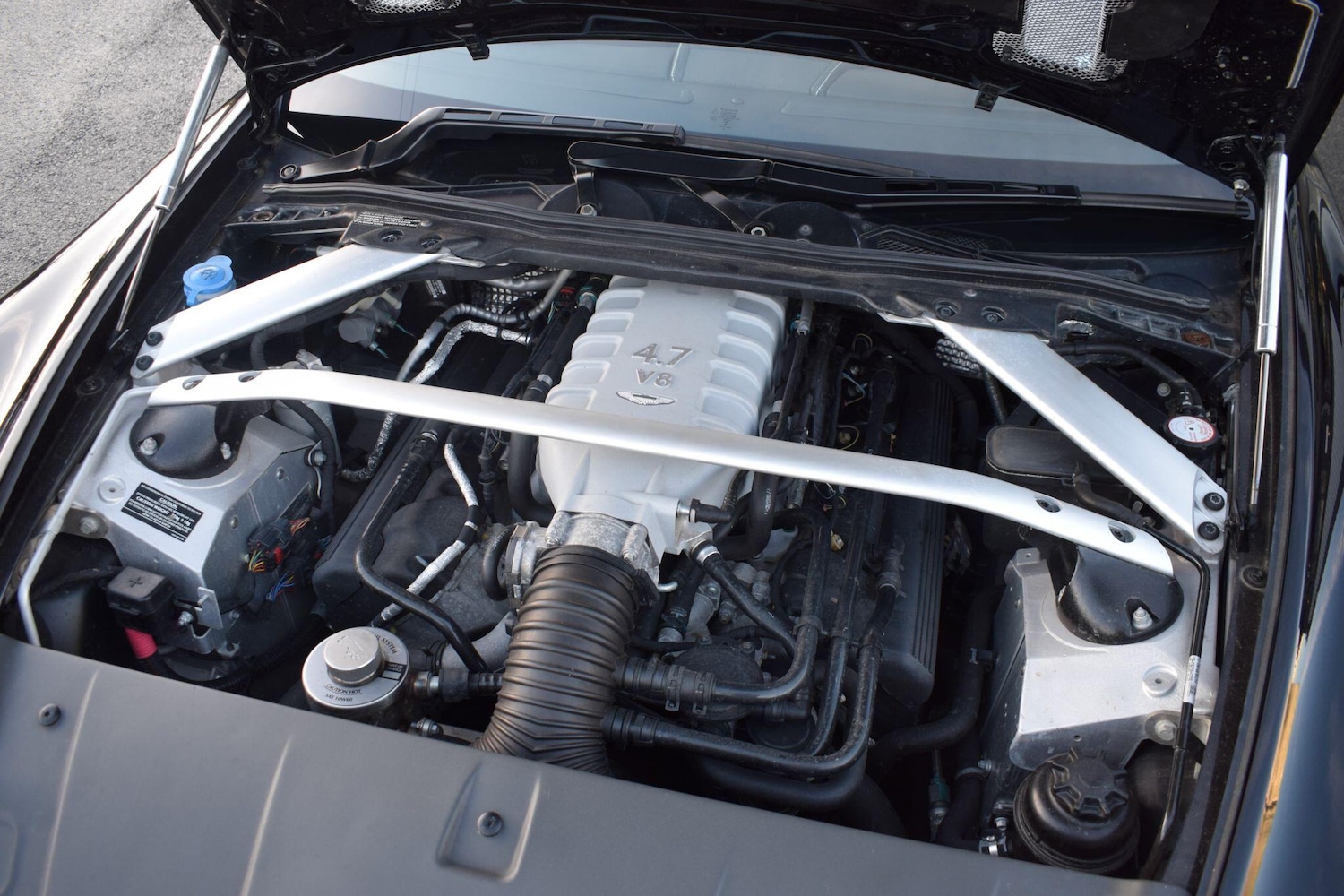 Used Aston Martin Vantage 2014 for sale - 77175498: Photo 30