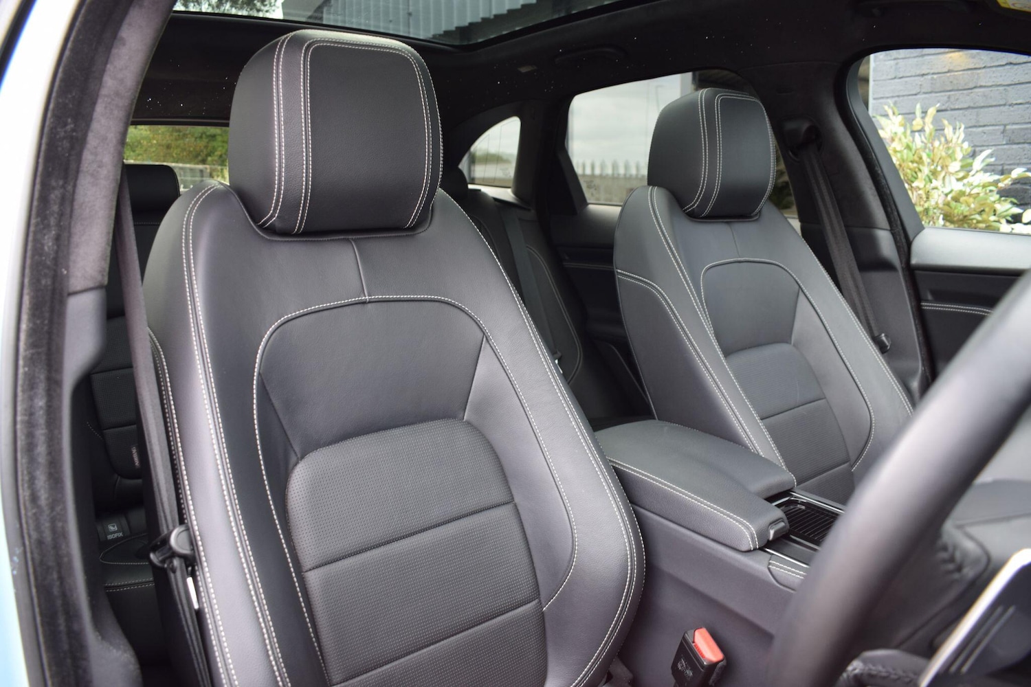 Used Jaguar F-Pace 2020 for sale - 76094422: Photo 7