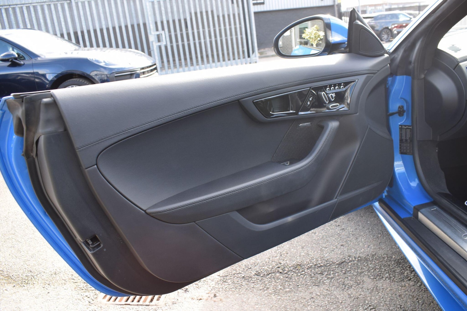 Used Jaguar F-Type 2018 for sale - 77892083: Photo 17