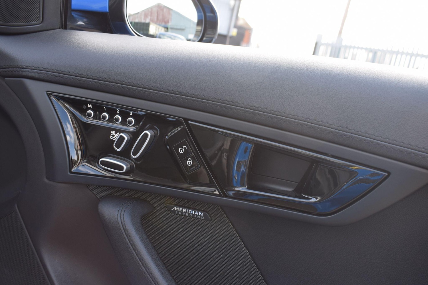 Used Jaguar F-Type 2018 for sale - 77892083: Photo 18