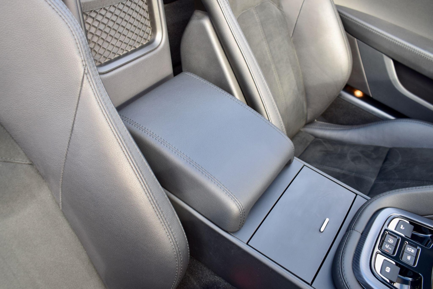 Used Jaguar F-Type 2018 for sale - 77892083: Photo 23