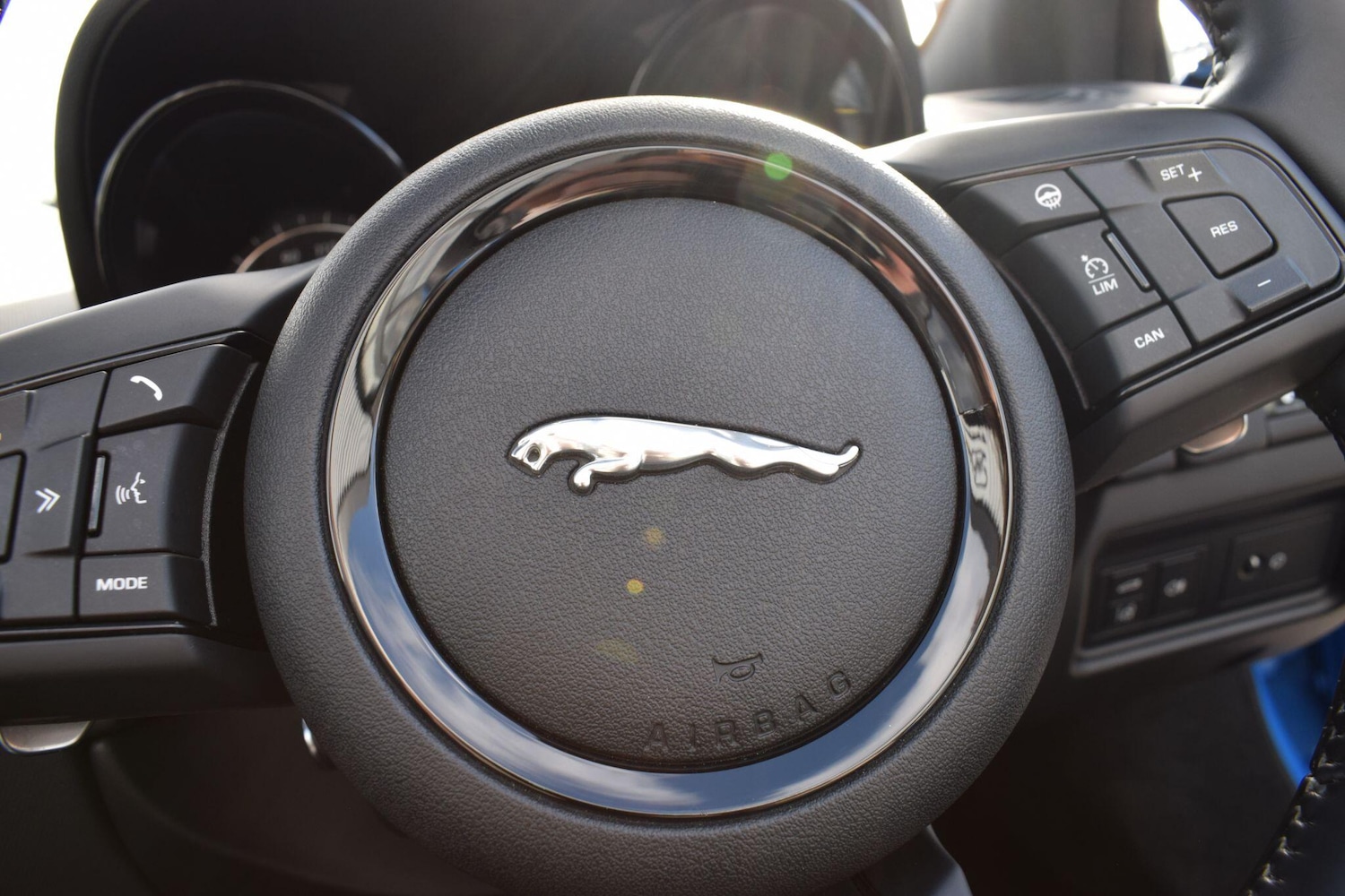 Used Jaguar F-Type 2018 for sale - 77892083: Photo 26