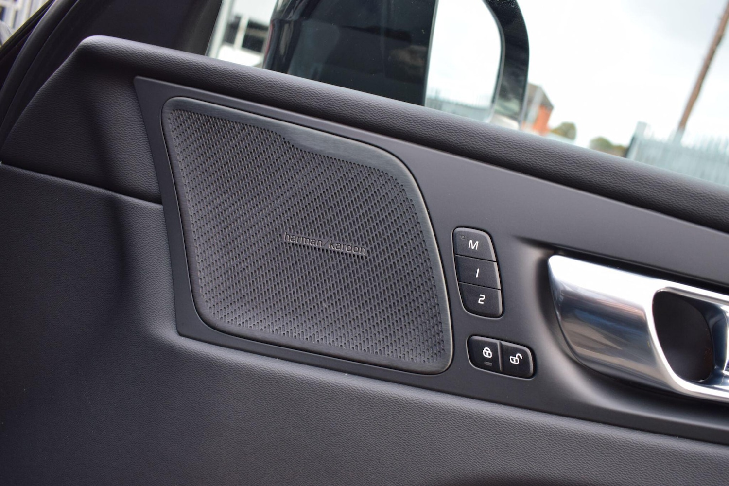 Used Volvo XC60 2021 for sale - 76528020: Photo 14