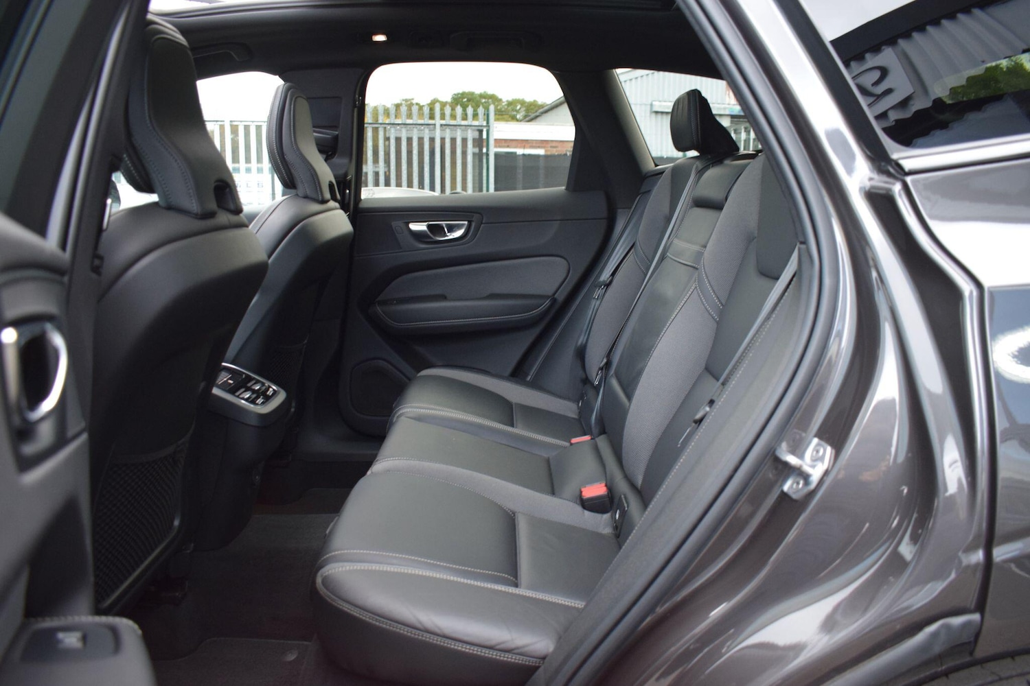 Used Volvo XC60 2021 for sale - 76528020: Photo 25