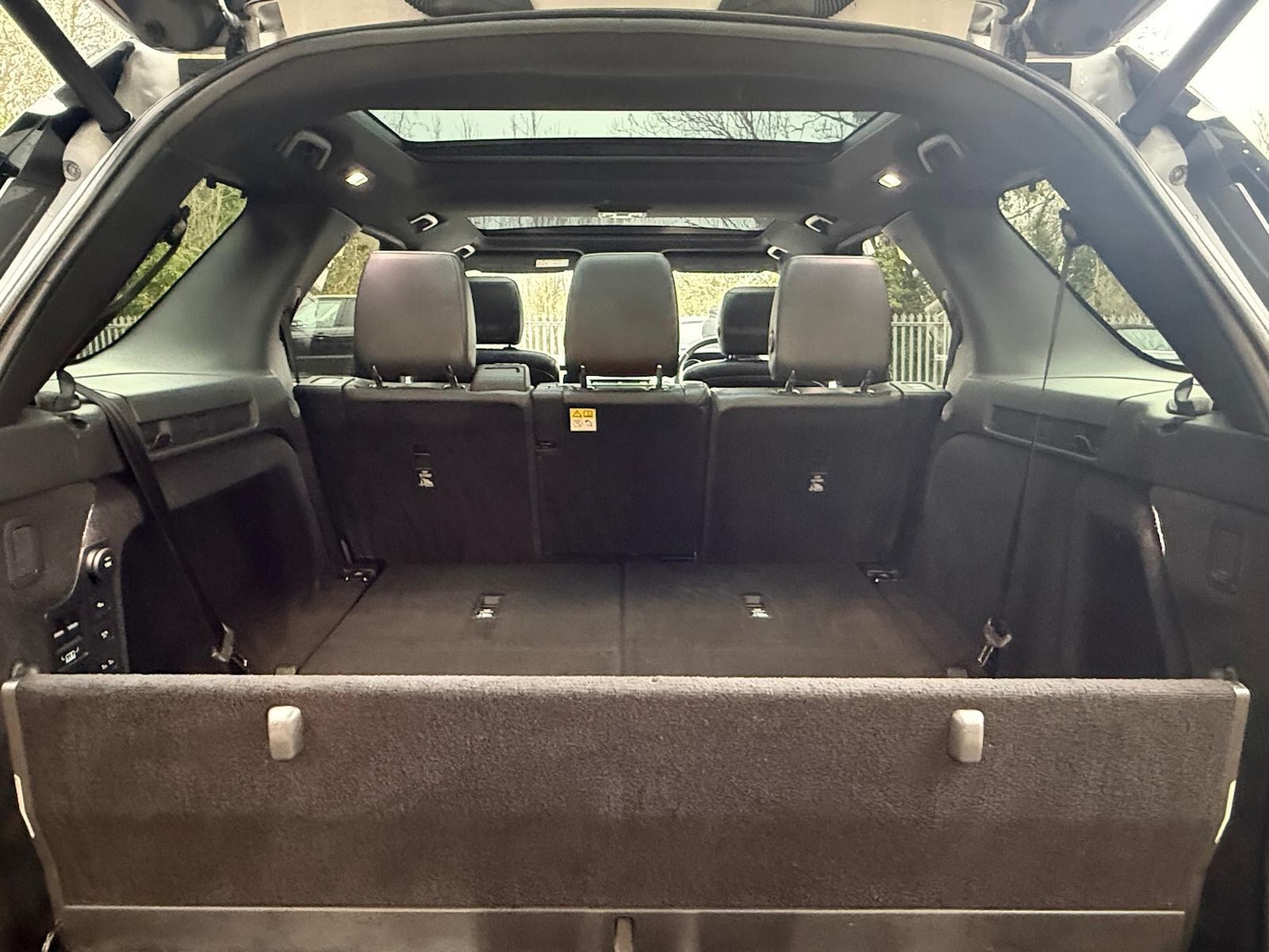 Used Land Rover Discovery 2017 for sale - 77215131: Photo 10