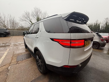 Used Land Rover Discovery 2017 for sale - 77215131: Photo