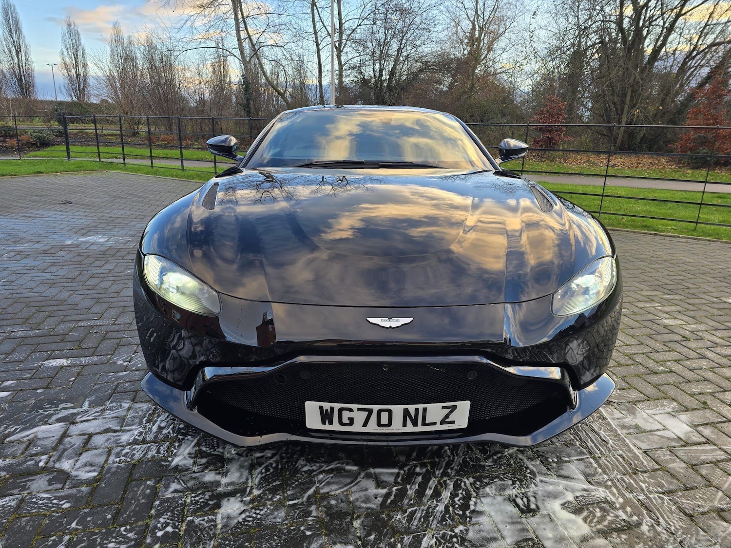 Used Aston Martin Vantage 2020 for sale - 77049901: Photo 4