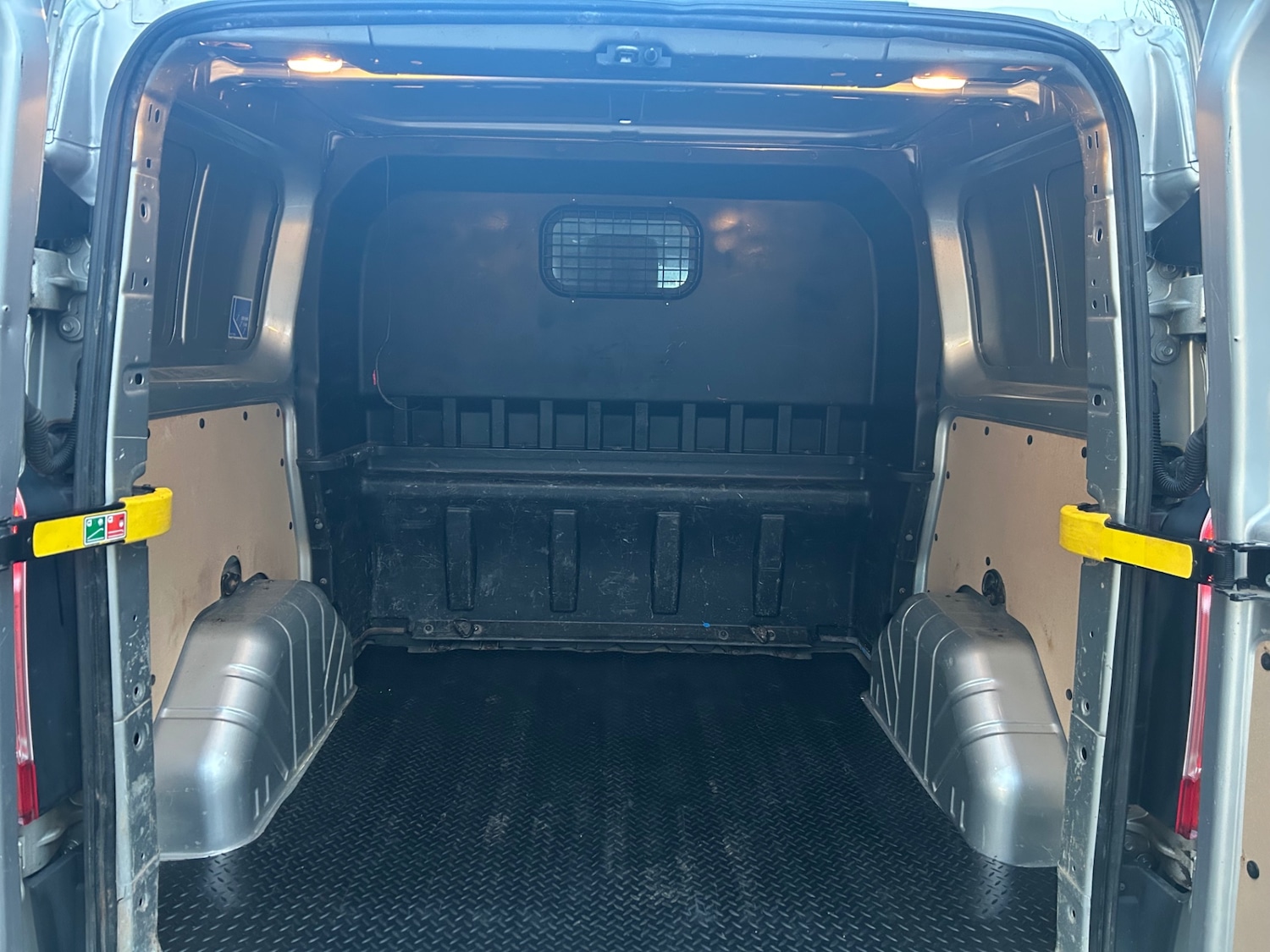 Used Ford Transit Custom 2017 for sale - 77128117: Photo 19