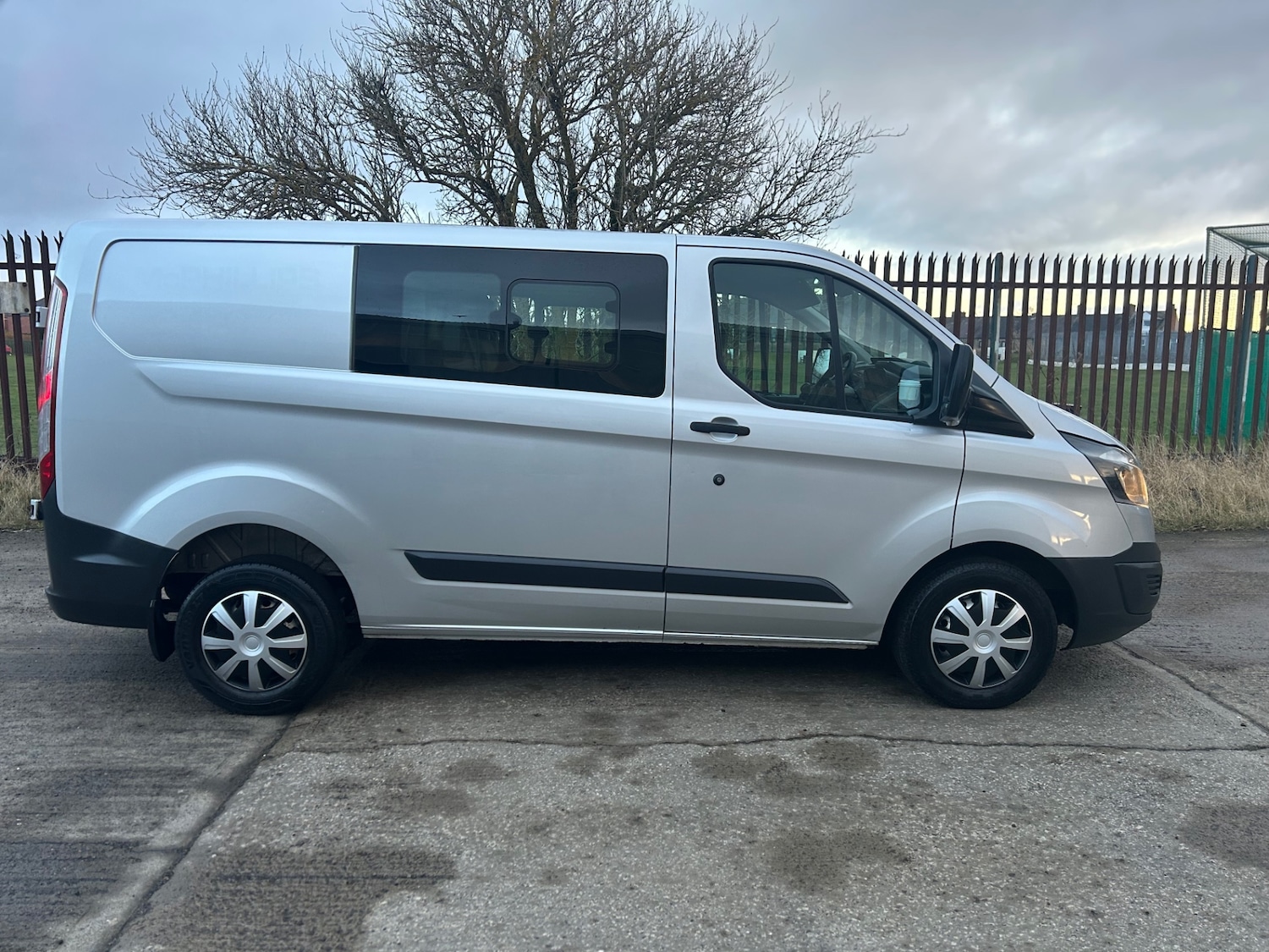 Used Ford Transit Custom 2017 for sale - 77128117: Photo 4