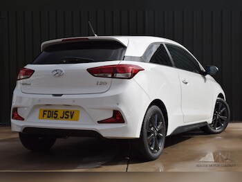Used Hyundai i20 2015 for sale - 76818137: Photo