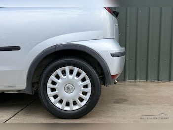 Used Vauxhall Corsa 2006 for sale - 76818135: Photo