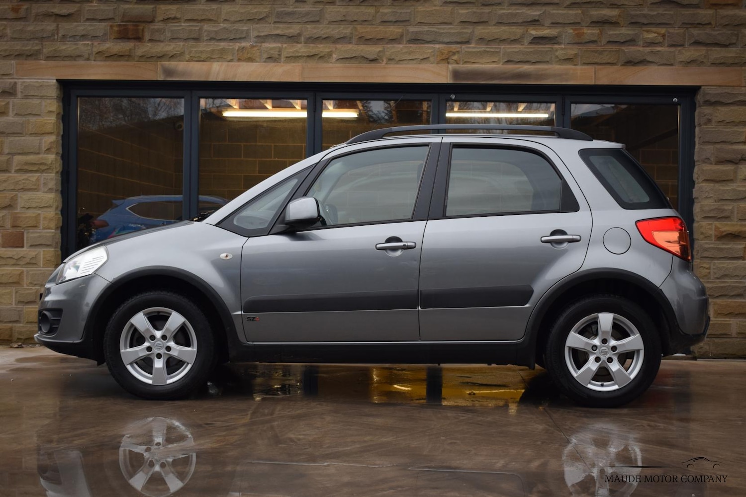 Used Suzuki SX4 2010 for sale - 77118893: Photo 2