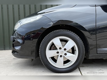 Used Renault Megane 2011 for sale - 76818129: Photo