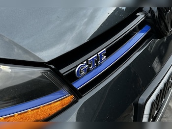 Used Volkswagen Golf 2015 for sale - 77644115: Photo