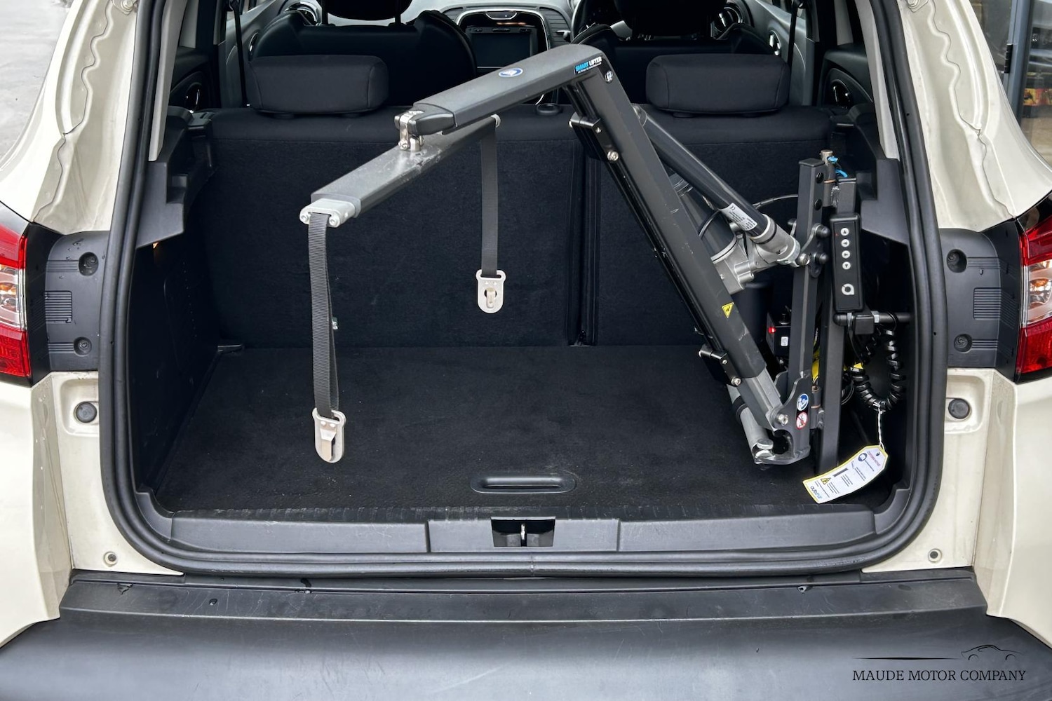 Used Renault Captur 2015 for sale - 77536391: Photo 24