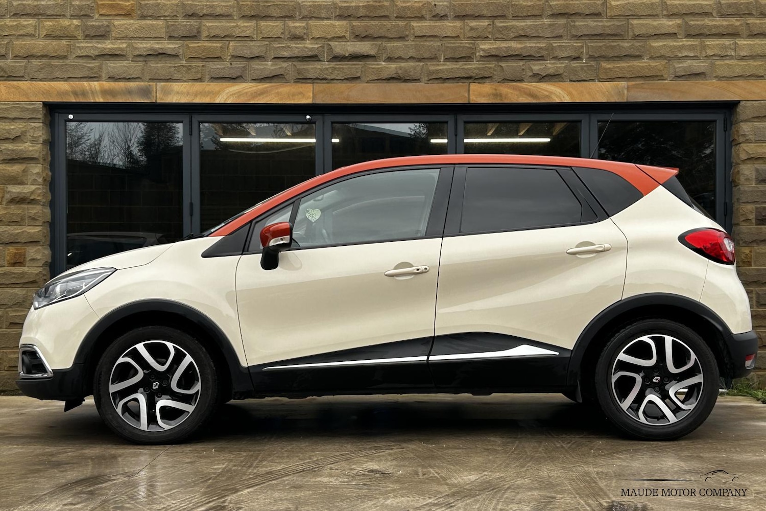 Used Renault Captur 2015 for sale - 77536391: Photo 3