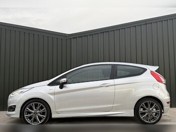 Used Ford Fiesta 2016 for sale - 76818125: Photo