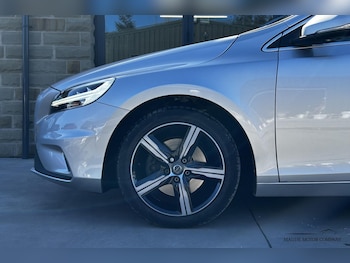 Used Volvo V40 2017 for sale - 78340164: Photo