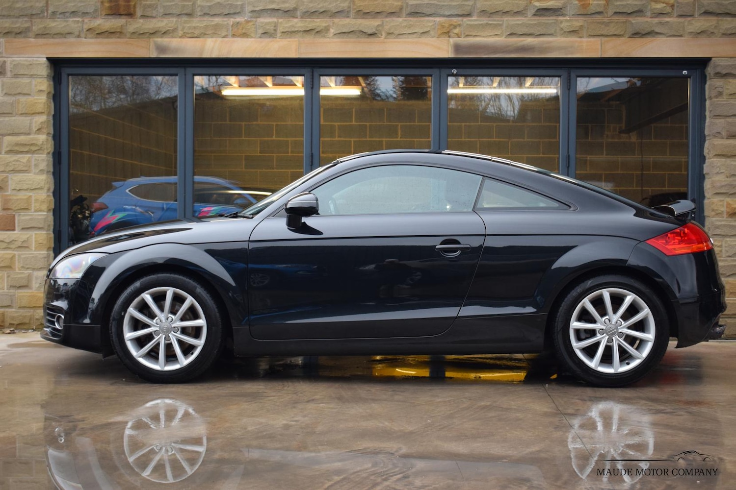 Used Audi TT 2011 for sale - 76854756: Photo 2