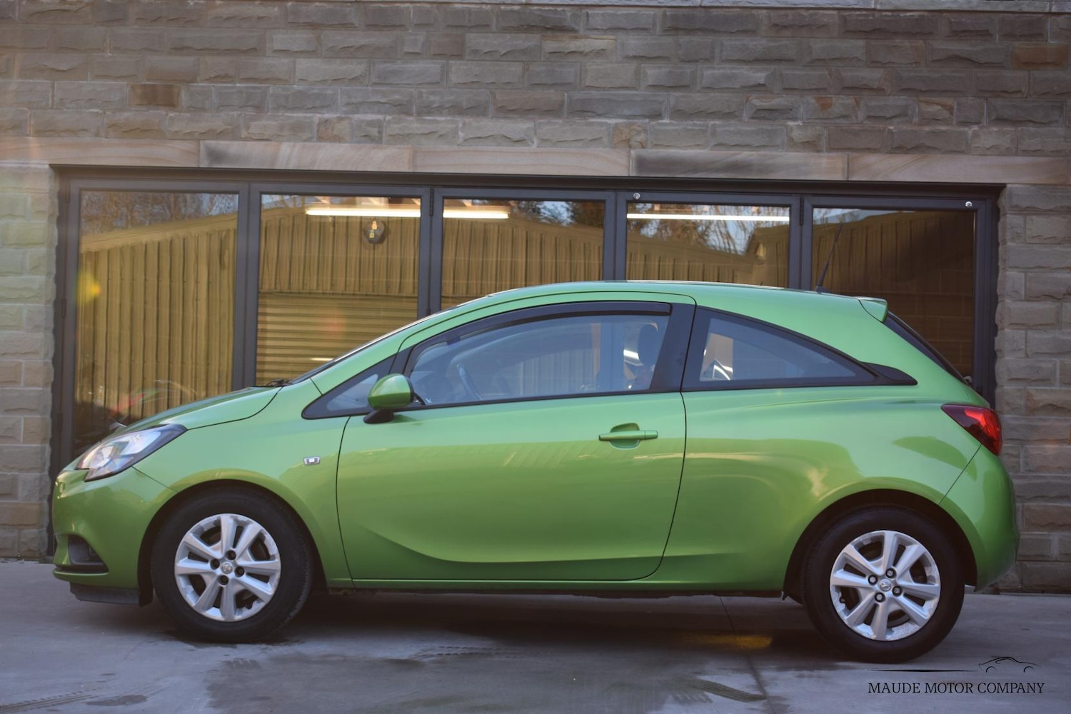 Used Vauxhall Corsa 2015 for sale - 76854759: Photo 2