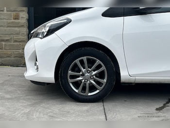 Used Toyota Yaris 2015 for sale - 78478883: Photo