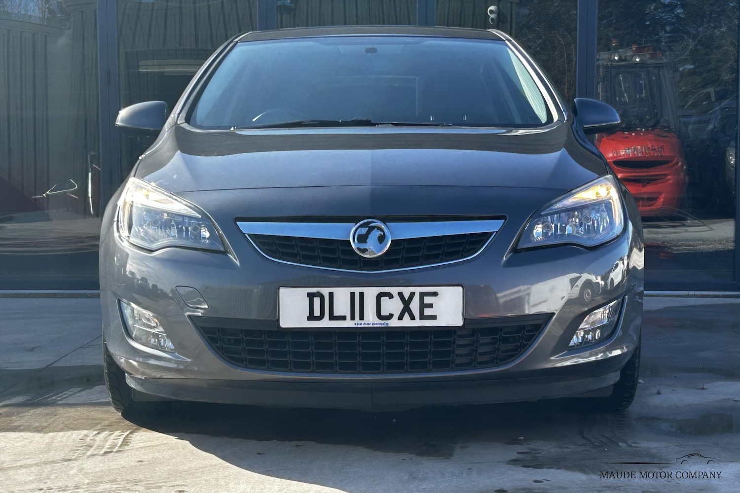 Used Vauxhall Astra 2011 for sale - 77813080: Photo 2