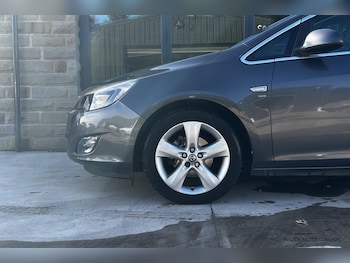 Used Vauxhall Astra 2011 for sale - 77813080: Photo