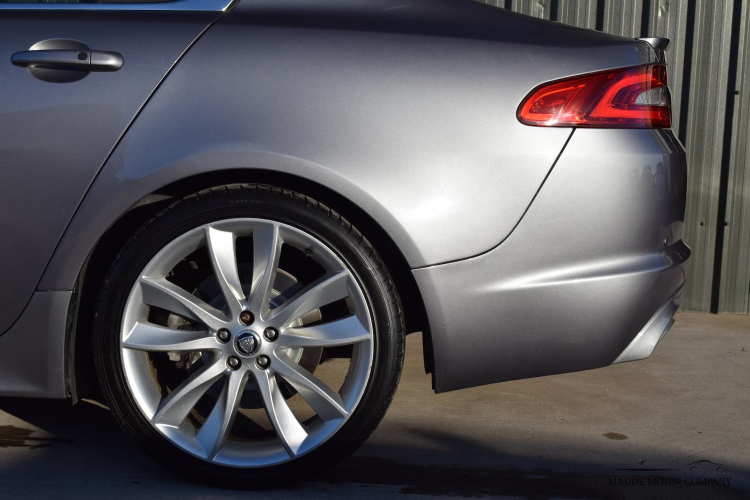 Used Jaguar XF 2013 for sale - 76818119: Photo 3